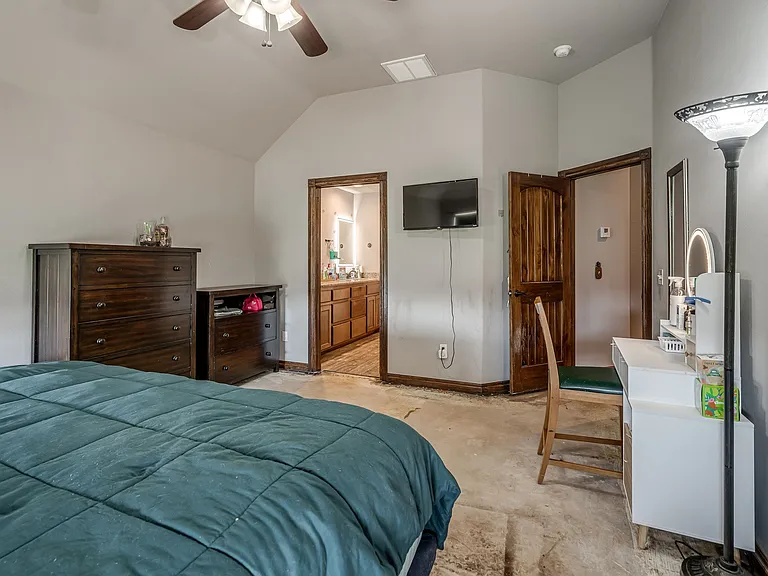 2265 County Road 1258 — Photo 18