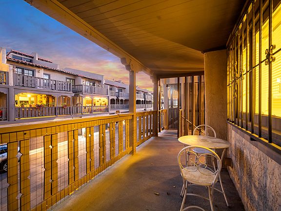 #Guardian Realty 2882 Calle Del Oro Las Vegas townhome Rental balcony twlight_09232022