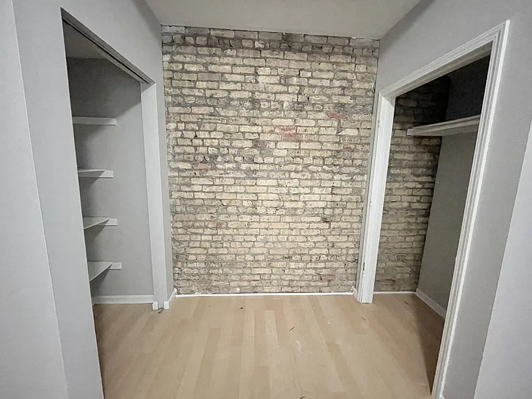 1718-34 E Lafayette Pl — Photo 8
