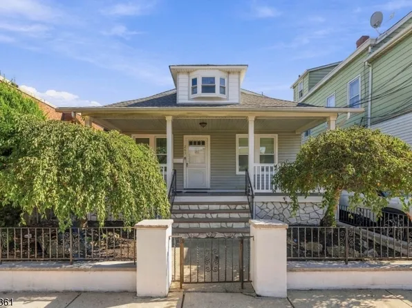 297 Lakeview Ave Floor 2, Clifton, NJ 07011