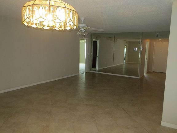3rd image of 1226 N Brandywine Cir