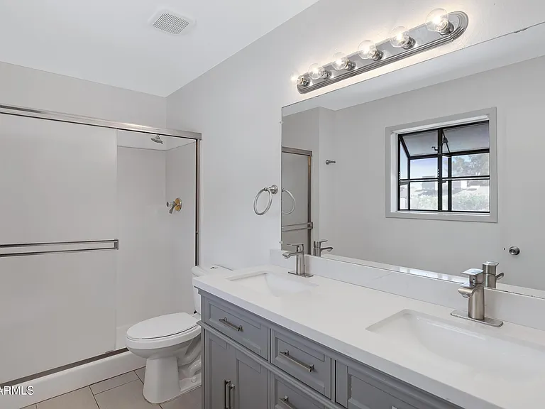 1627 E Fremont Dr — Photo 25