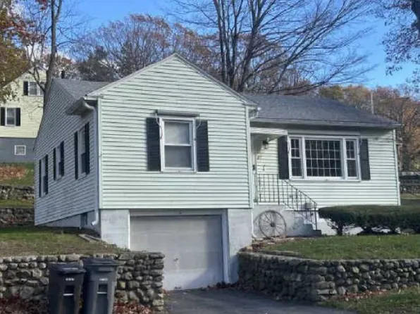 87 Monadnock St, Gardner, MA 01440