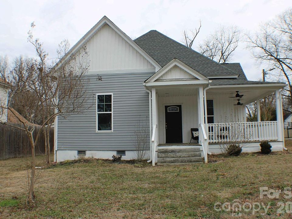 1st image of 128 College St