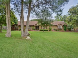 204 Willow Creek Ct, Ovilla, TX 75154