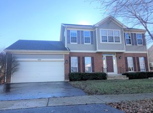 3850 Blackberry Dr, Lake In The Hills, IL 60156