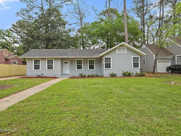 4560 Meadowridge Dr, Jackson, MS 39206