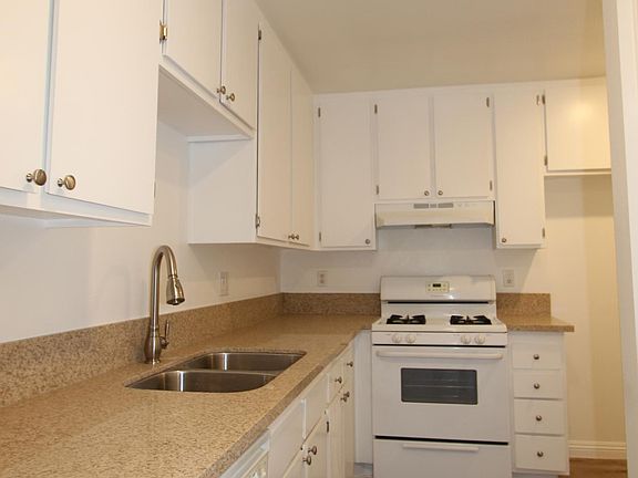 5th image of 9305 Mesa Verde Dr APT A