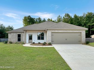 200 NW Dolly Ln, Magee, MS 39111