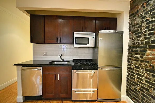 Rented by Bold New York | media 24