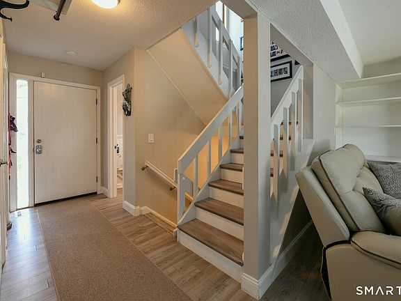 3rd image of 14 Currier Ct #14