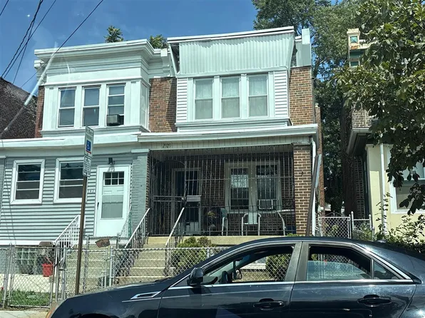 2929 Carman St, Camden, NJ 08105
