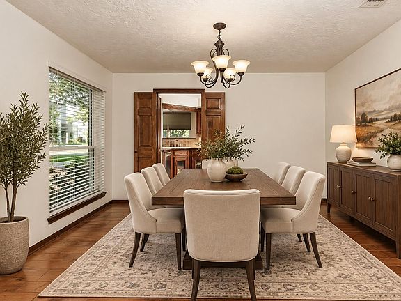 4th image of 62 Huntsmans Horn Cir