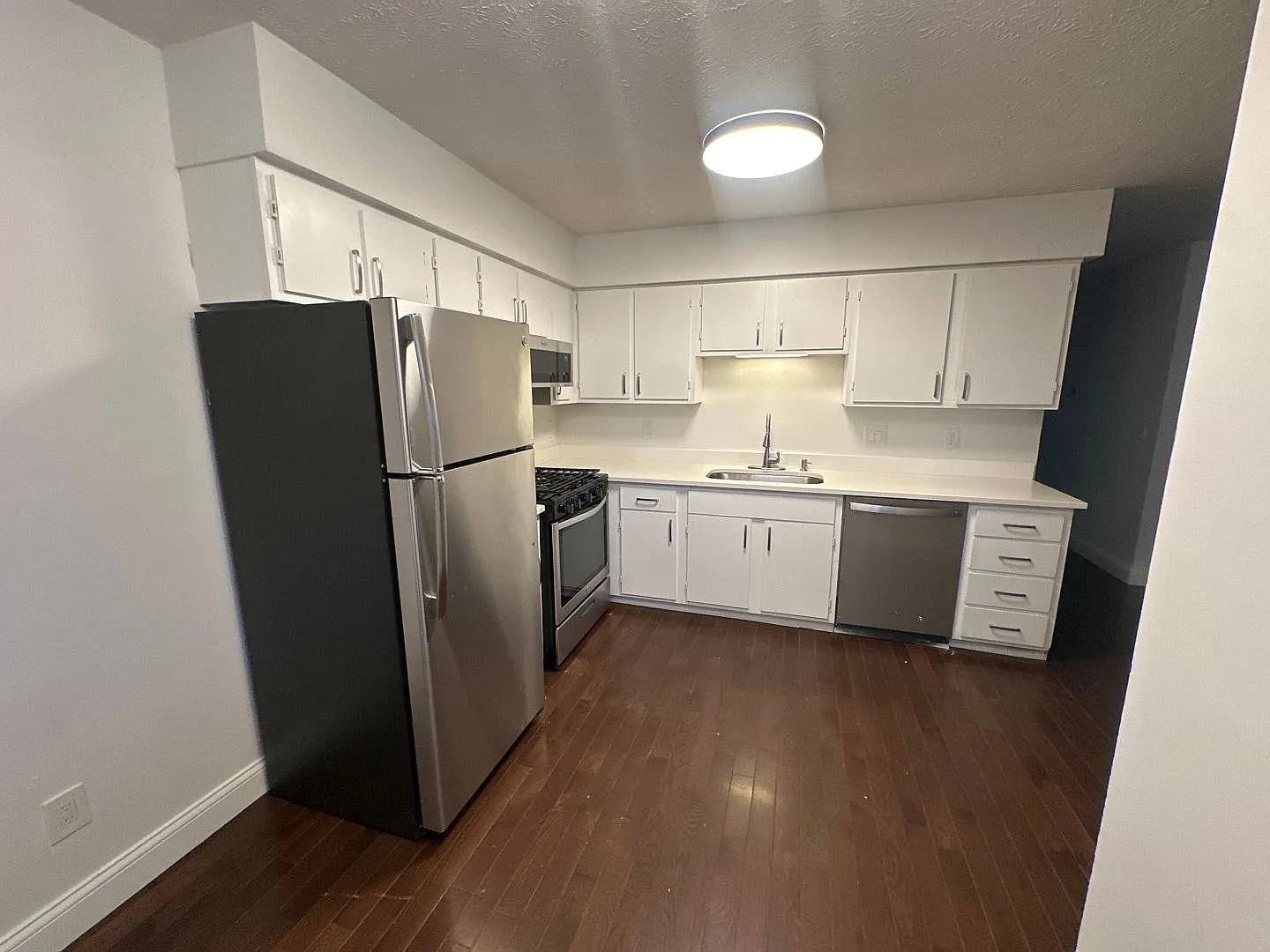 Chittenden Ave 76 MLR — Photo 3