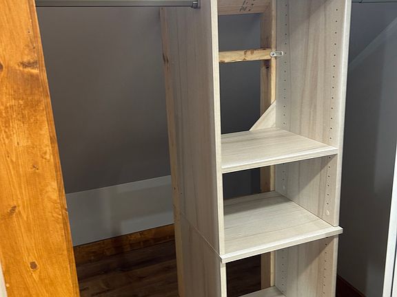 5th image of 1717 N Winchester Ave #3