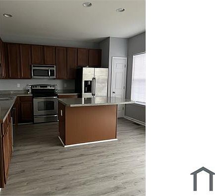 4th image of 431 Jacobsen Dr