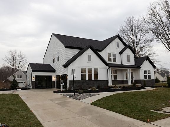 2nd image of 3265 Woodstone Ln