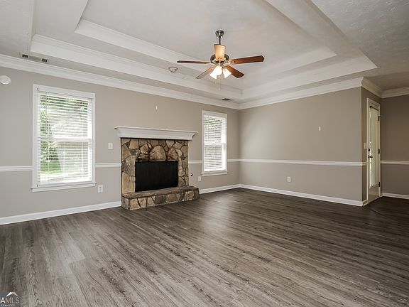 3rd image of 340 Freeman Dr