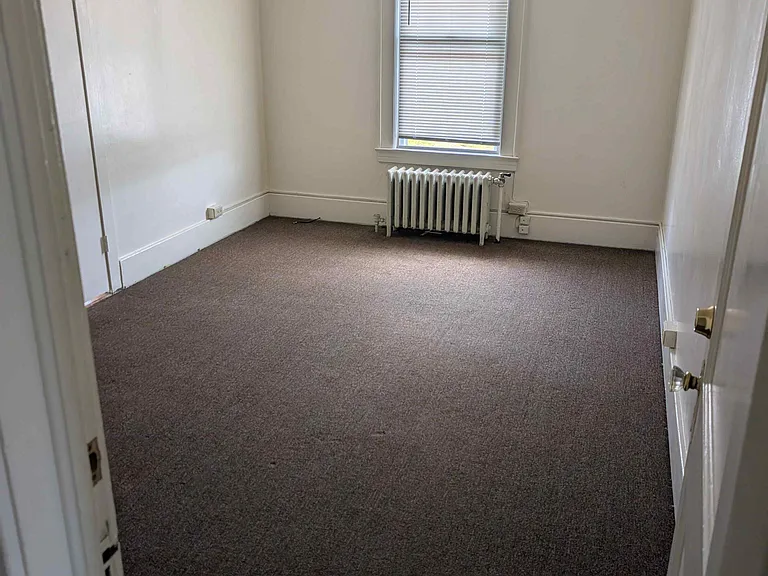 124 Coddington Rd — Photo 11