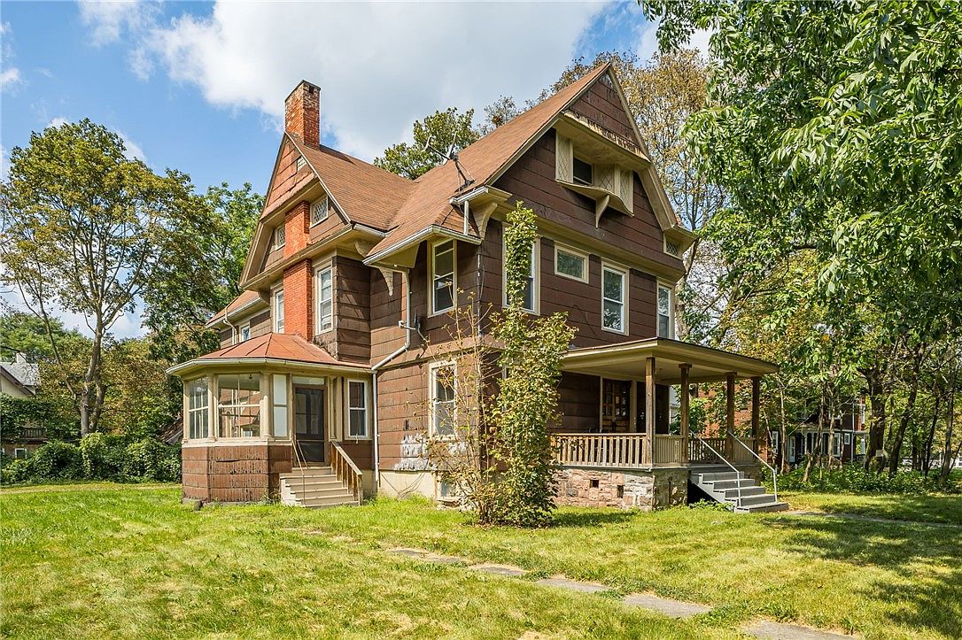33 Kenwood Ave, Rochester, NY 14611 - front exterior