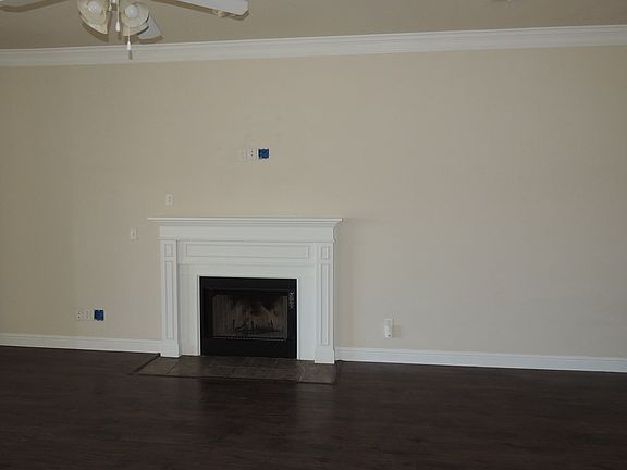 3rd image of 715 Nolan Ryan Dr
