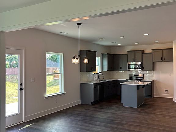 4th image of 1157 Barrington Place Way