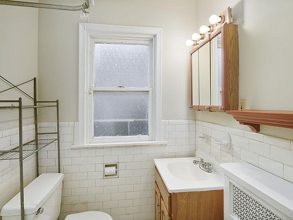 3rd image of 6904 Torresdale Ave Floor 2
