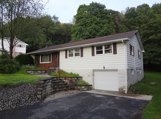 144 Green Grove Rd, Scott Township, PA 18447