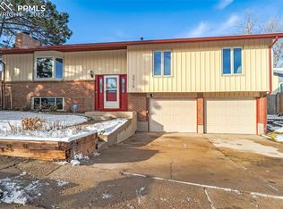 2912 W Serendipity Cir, Colorado Springs, CO 80917