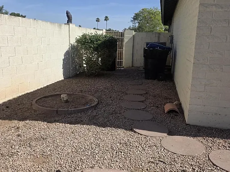 2409 E Jensen St — Photo 15