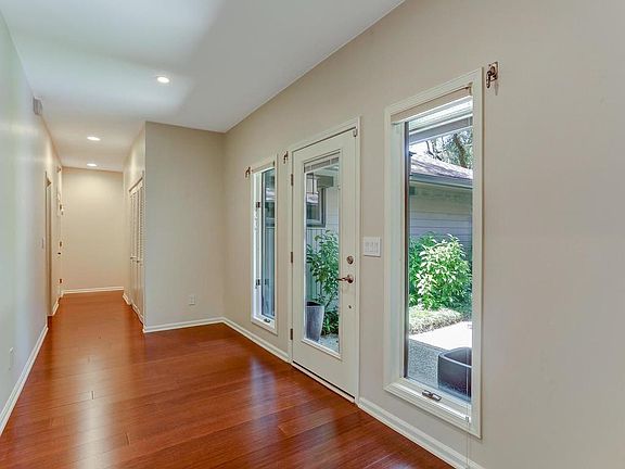 4th image of 2408 Los Robles Dr