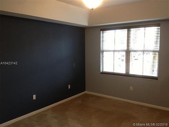 4th image of 11012 NW 83rd St #107