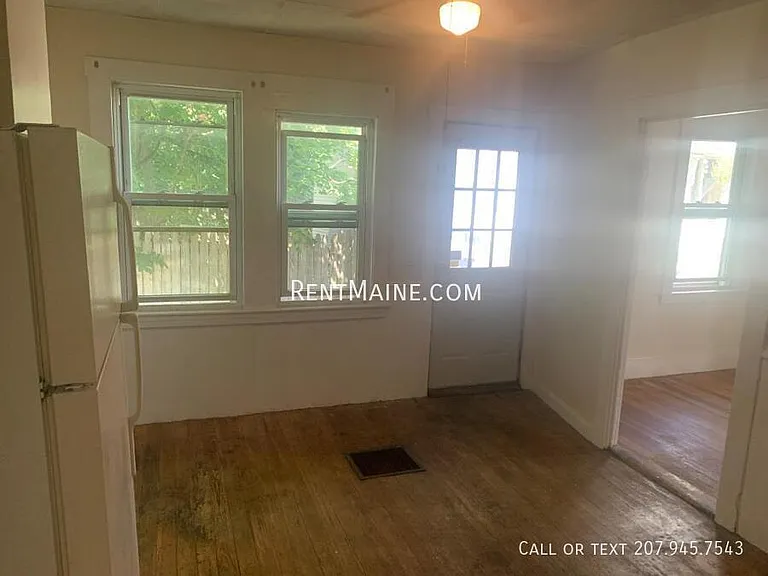 131 Main St — Photo 21