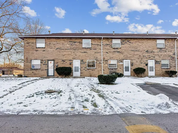 2301 Woodbrook Cir N, Columbus, OH 43223