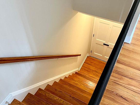 4th image of 566 Sollas Ct APT 2