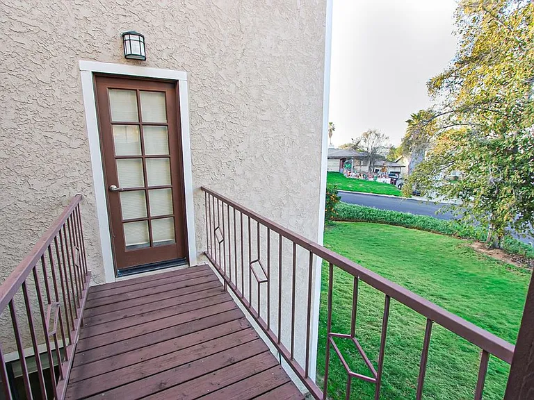 20351 Harvard Way — Photo 43