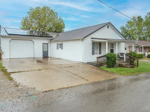 18 Church St, Peebles, OH 45660