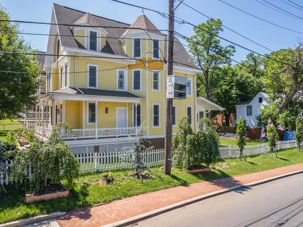 1303 Maple View Pl SE, Washington, DC 20020