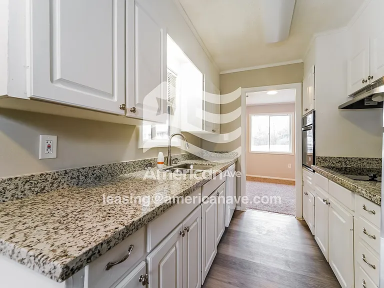 558544_005_wm_-_kitchen_13544115.jpg