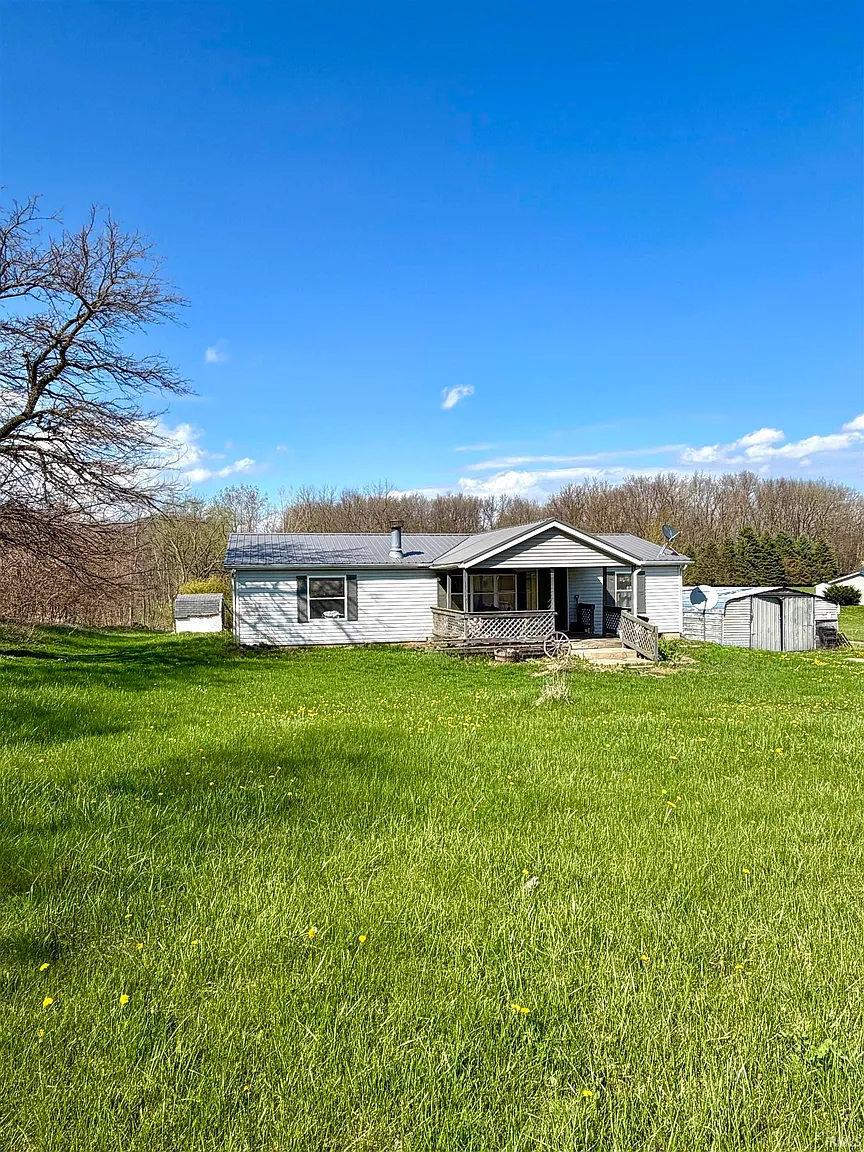 2121 E Mapes Rd photo 1