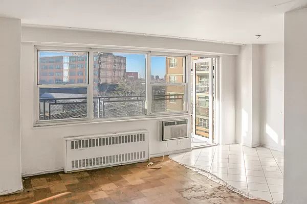 1st image of 2942 W 5th St APT 6S