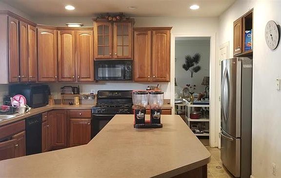 4th image of 18323 Misty Acres Dr