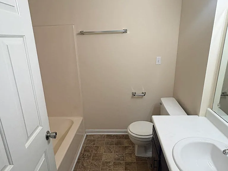 1712 McGregor Ct #D — Photo 13
