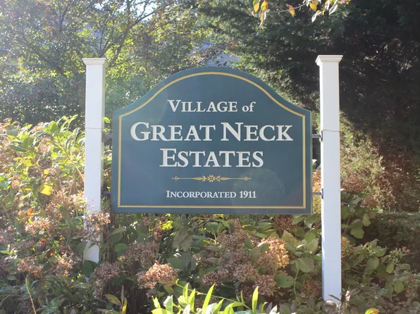 3 Tulip Dr, Great Neck, NY 11021