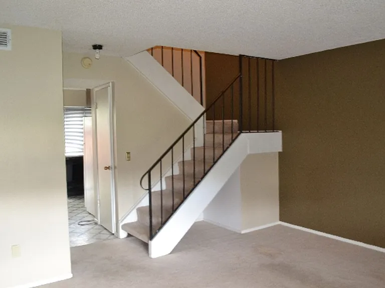 30 W Elliot St #32 — Photo 7