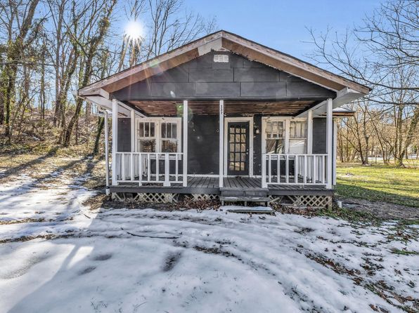 137 Champion Rd, Rossville, GA 30741