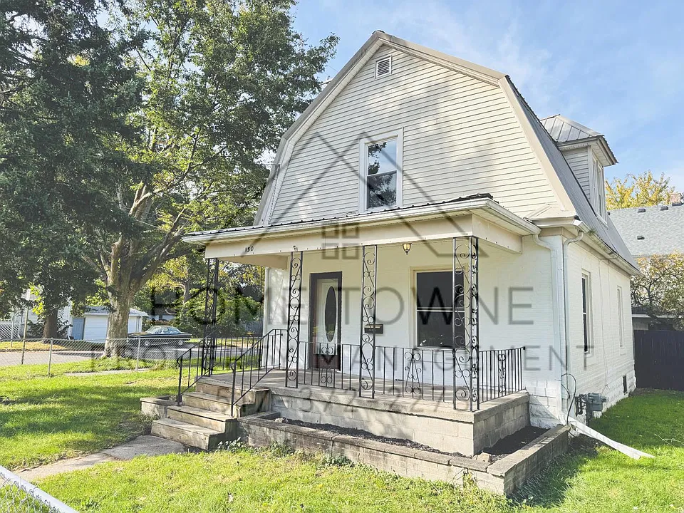 130 Lathrop St