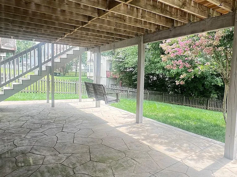 16 Emerald Dr — Photo 50