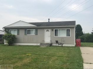 31530 Devos Ct, New Haven, MI 48048