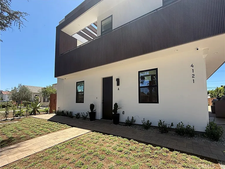4121 Lafayette Pl #B — Photo 23